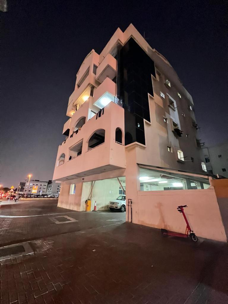 Sky Hostel دبي المظهر الخارجي الصورة